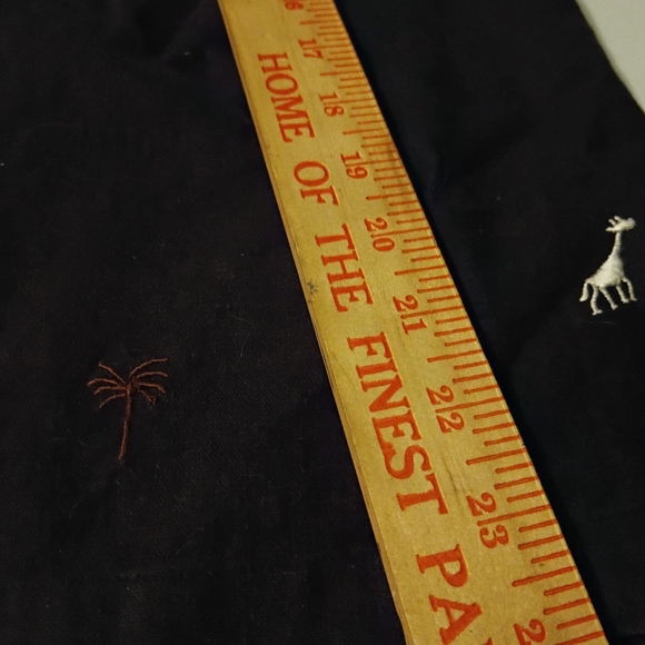 Stonebridge XL woman's black top with little animal Giraffes on the front side. - Picture 6 of 7